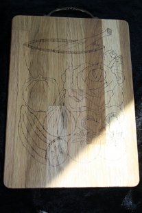 135 - skärbräda 29x21 300 kr