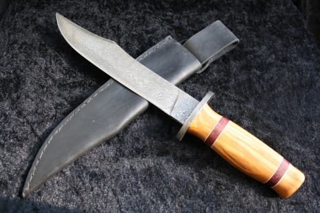 10-001-05-01 - Bowiekniv Olivträd med PurpleHeart 3000 kr