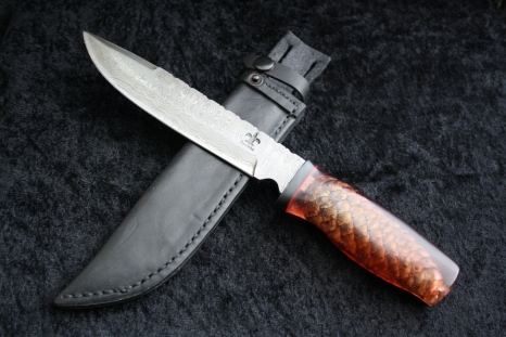 10-005-54-08- Jaktkniv epoxyingjuten kotte 2995 kr
